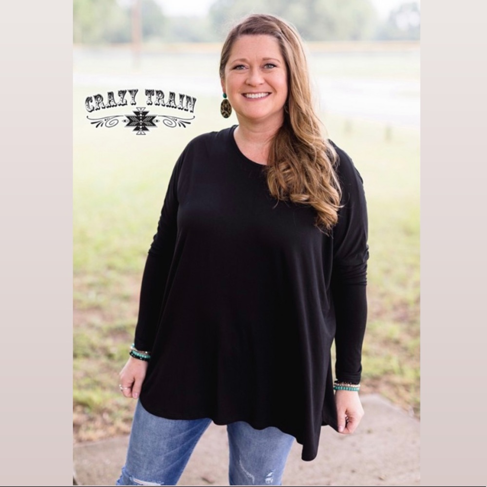 NWT! CrAzY TrAiN GlenRock Basic Black Top! 🌸